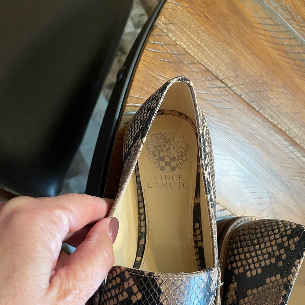 Vince Camuto loafer - Picture 4 of 9